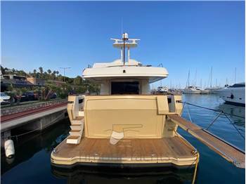 Custom Line Navetta 27