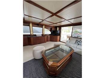 Custom Line Navetta 27