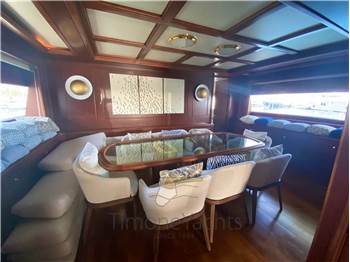 Custom Line Navetta 27