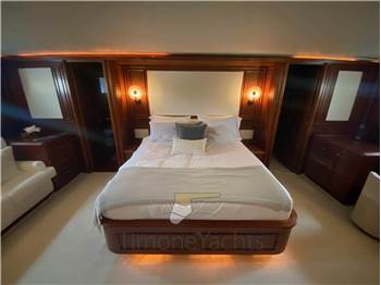 Custom Line Navetta 27