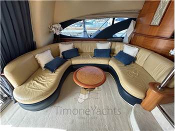 Azimut 62 fly