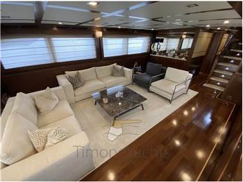 Custom Line Navetta 33