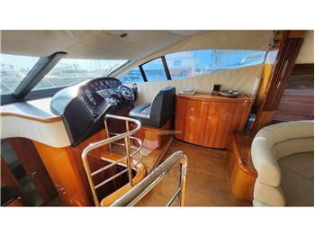 Sunseeker Manhattan 52