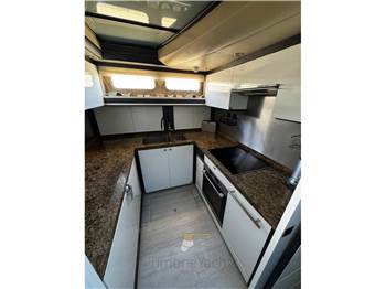 Princess Yachts V 85