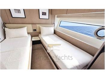Azimut 72 Fly