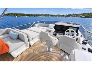 Azimut 72 Fly