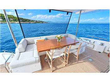 Azimut 72 Fly