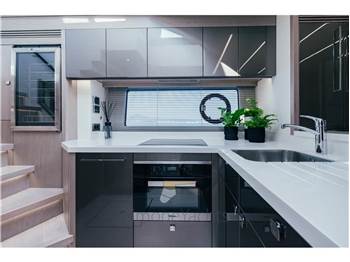 Sunseeker 74 Sport Yacht