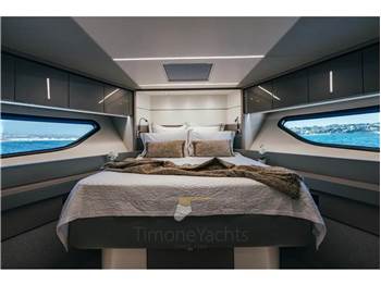 Sunseeker 74 Sport Yacht