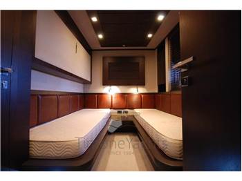 Azimut 86S