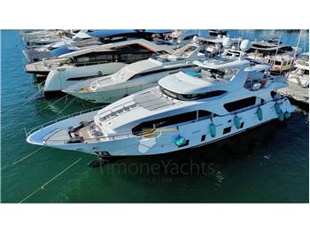 Benetti Delfino 93'