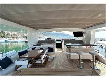 Benetti Delfino 93'