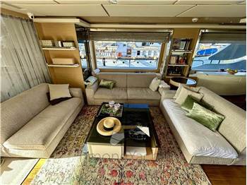 Benetti Delfino 93'