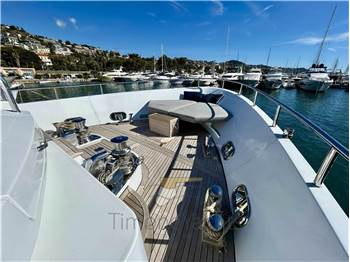 Benetti Delfino 93'