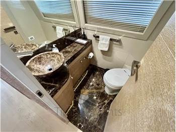 Custom Line Navetta 33