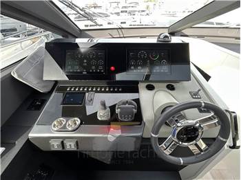 Azimut S8
