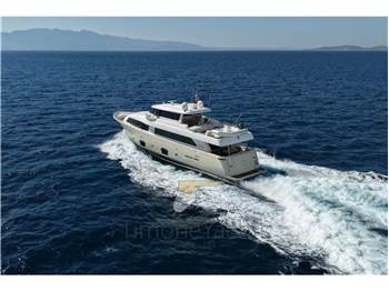 Custom Line Navetta 26