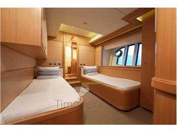 Custom Line Navetta 26