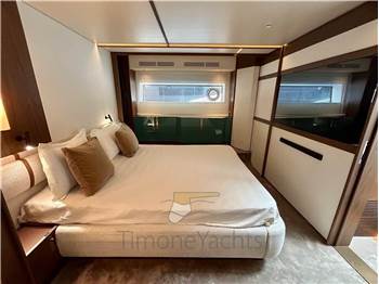Azimut 72 Fly