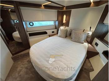 Azimut 72 Fly