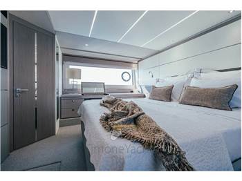 Sunseeker 74 Sport Yacht
