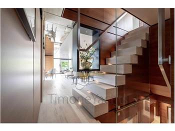 Custom Line Navetta 33