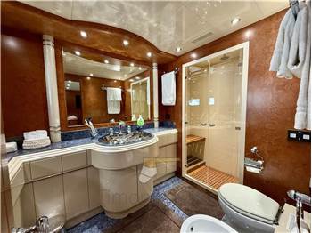 Mangusta Yachts 105 Sport