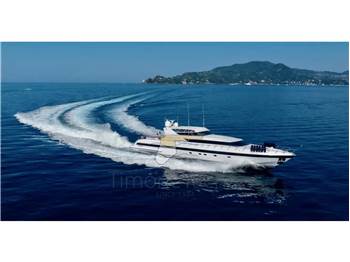Mangusta Yachts 105 Sport
