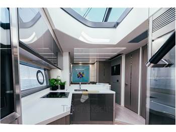 Sunseeker 74 Sport Yacht