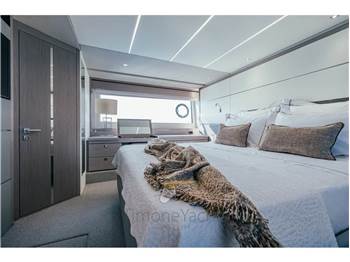 Sunseeker 74 Sport Yacht