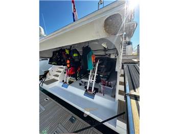 Princess Yachts V 85