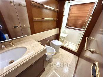 Benetti Delfino 93'