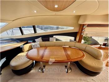 Azimut 62 fly