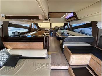 Azimut 64 fly