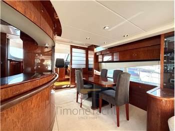 Fairline SQUADRON 74