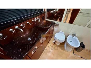 Fairline SQUADRON 74