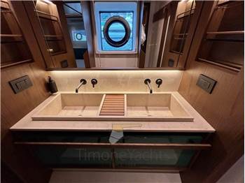 Azimut 72 Fly