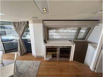 Custom Line Navetta 28