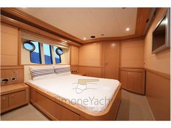 Custom Line Navetta 26