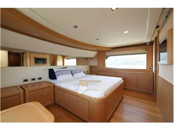 Custom Line Navetta 26