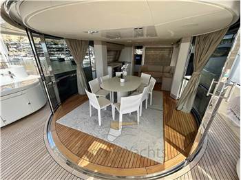 Custom Line Navetta 28