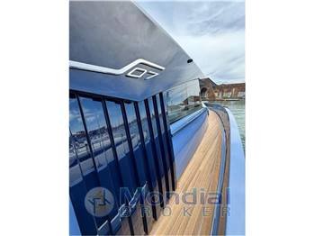 MANDAYACHTS S 07 BERLINETTA