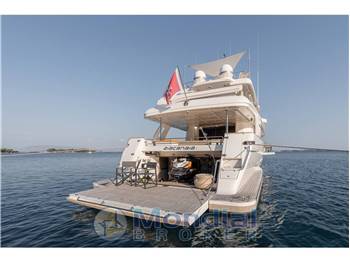 Ferretti Custom Line NAVETTA 33 Crescendo
