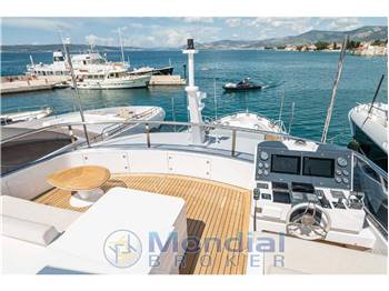 Benetti DELFINO 95