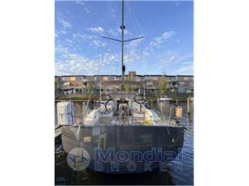 Contest Yachts 49 CS