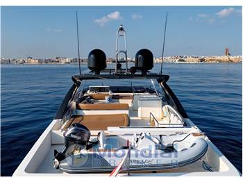 Ferretti Yachts FERRETTI 800 HT