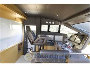 Ferretti Yachts FERRETTI 800 HT