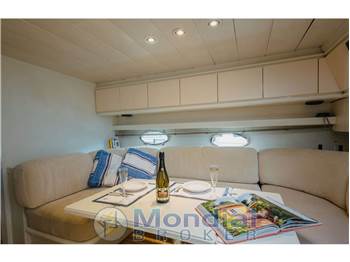 Pershing 40