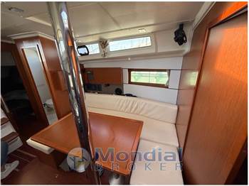 Beneteau Oceanis 38.1