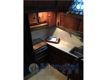 Hatteras Yachts 43 DOUBLE CABIN